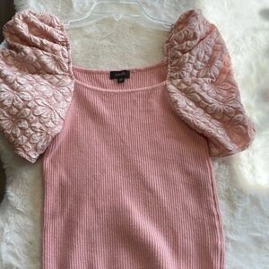 Ontwelfth shirt size small